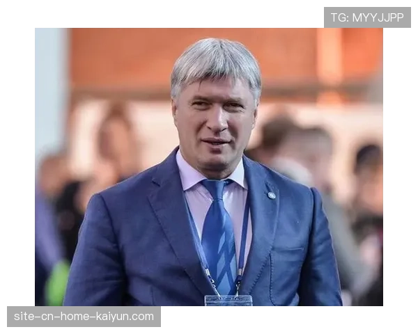 巴黎萨福诺夫担纲一门 门将位置延续常规选择